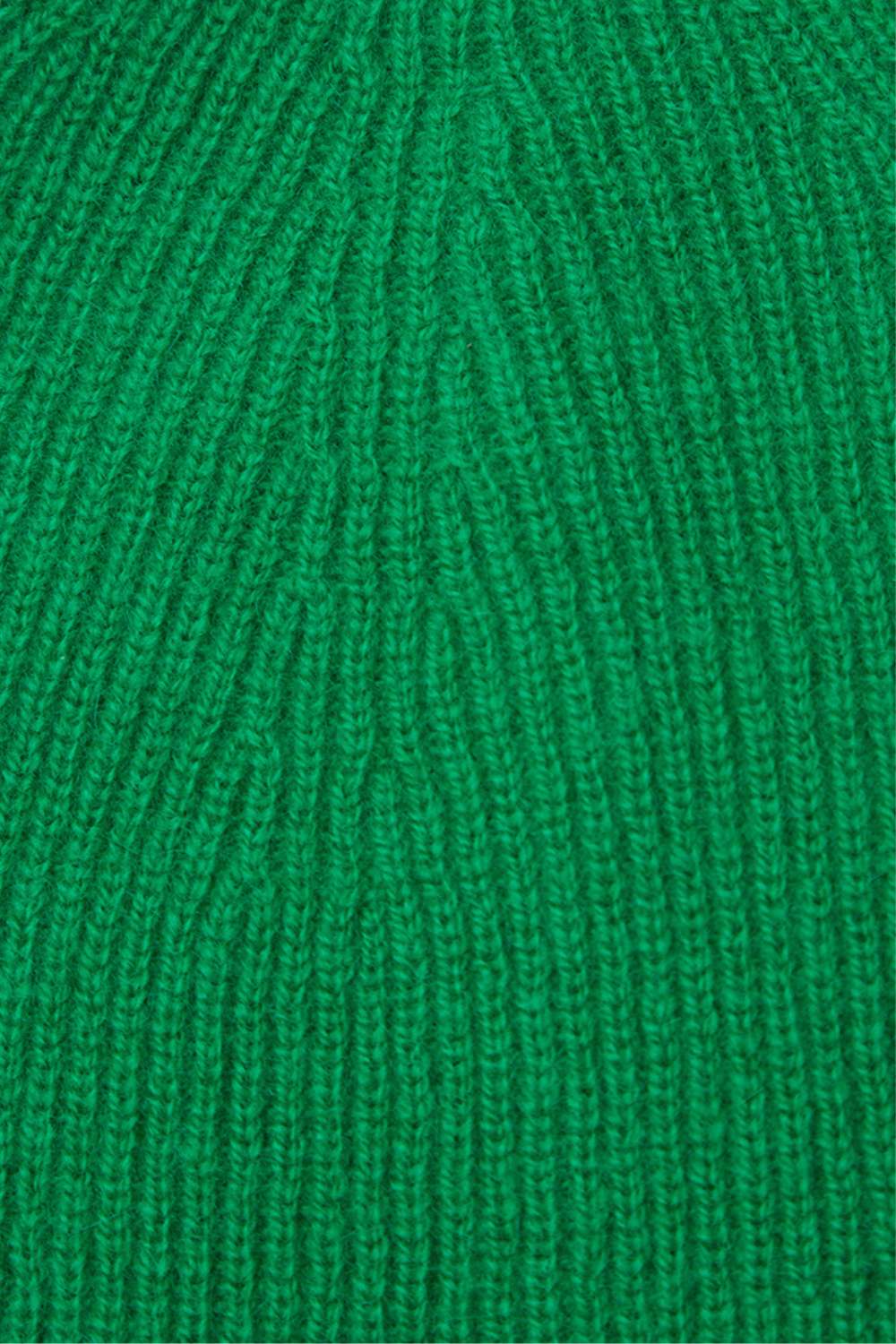 Зеленая шапка из кашемира